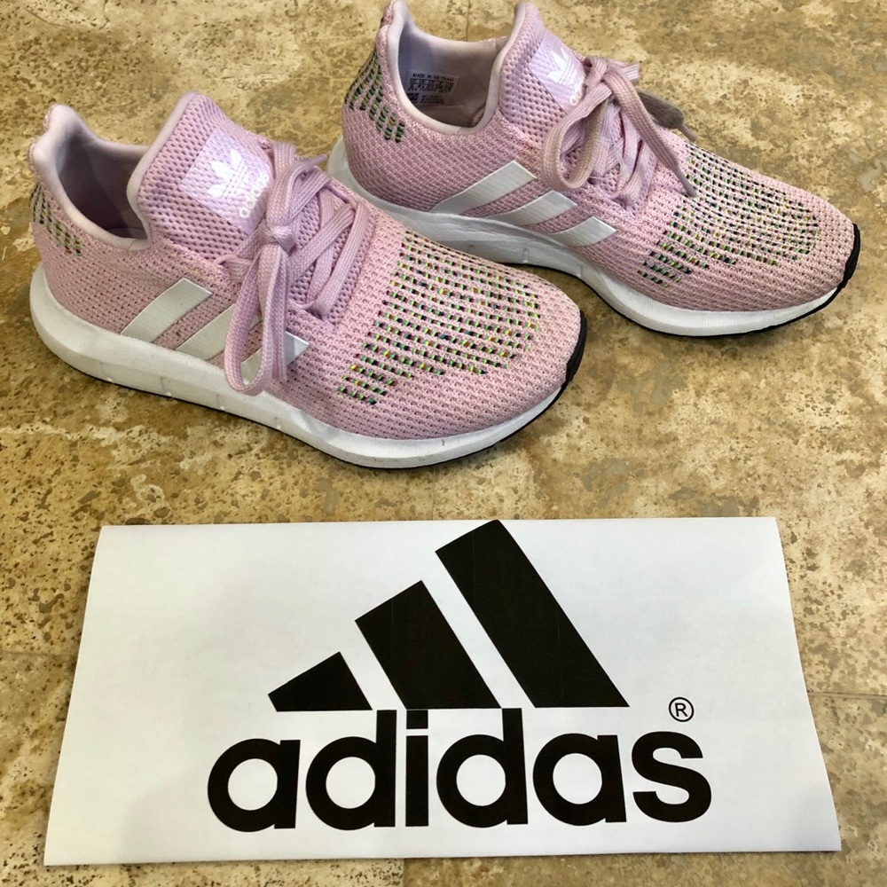 ‼️SOLD‼️🏃♀️ Adidas Pink & White Swift Runs - Picture 1 of 8